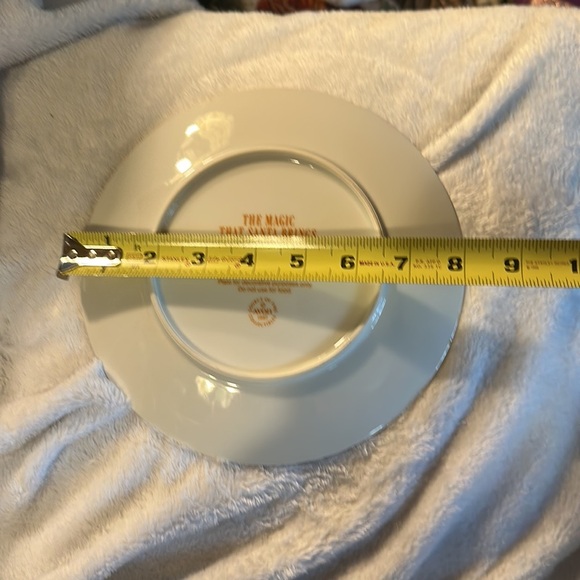 1987 Avon Collectible Christmas Plate “That Magic Christmas Brings” - Picture 4 of 4